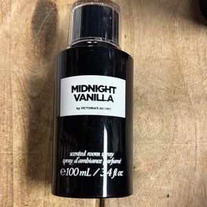 Victoria's Secret Midnight Vanilla Black Room Spray